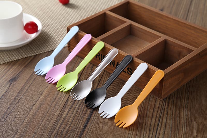 Type F: Disposable New Seven-Color Round Fork